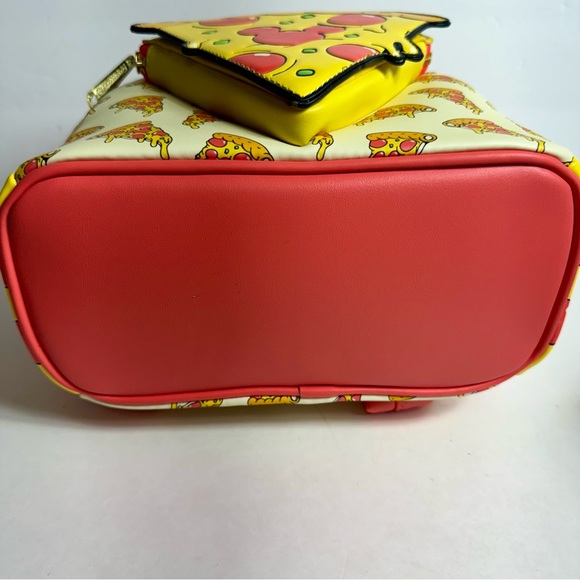NWT. Disney Mickey Mouse Pizza Loungefly Mini Backpack – Disney Eats. - Picture 12 of 13